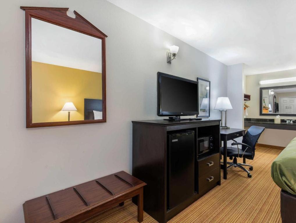 Quality Inn Arab Hwy 231 Экстерьер фото